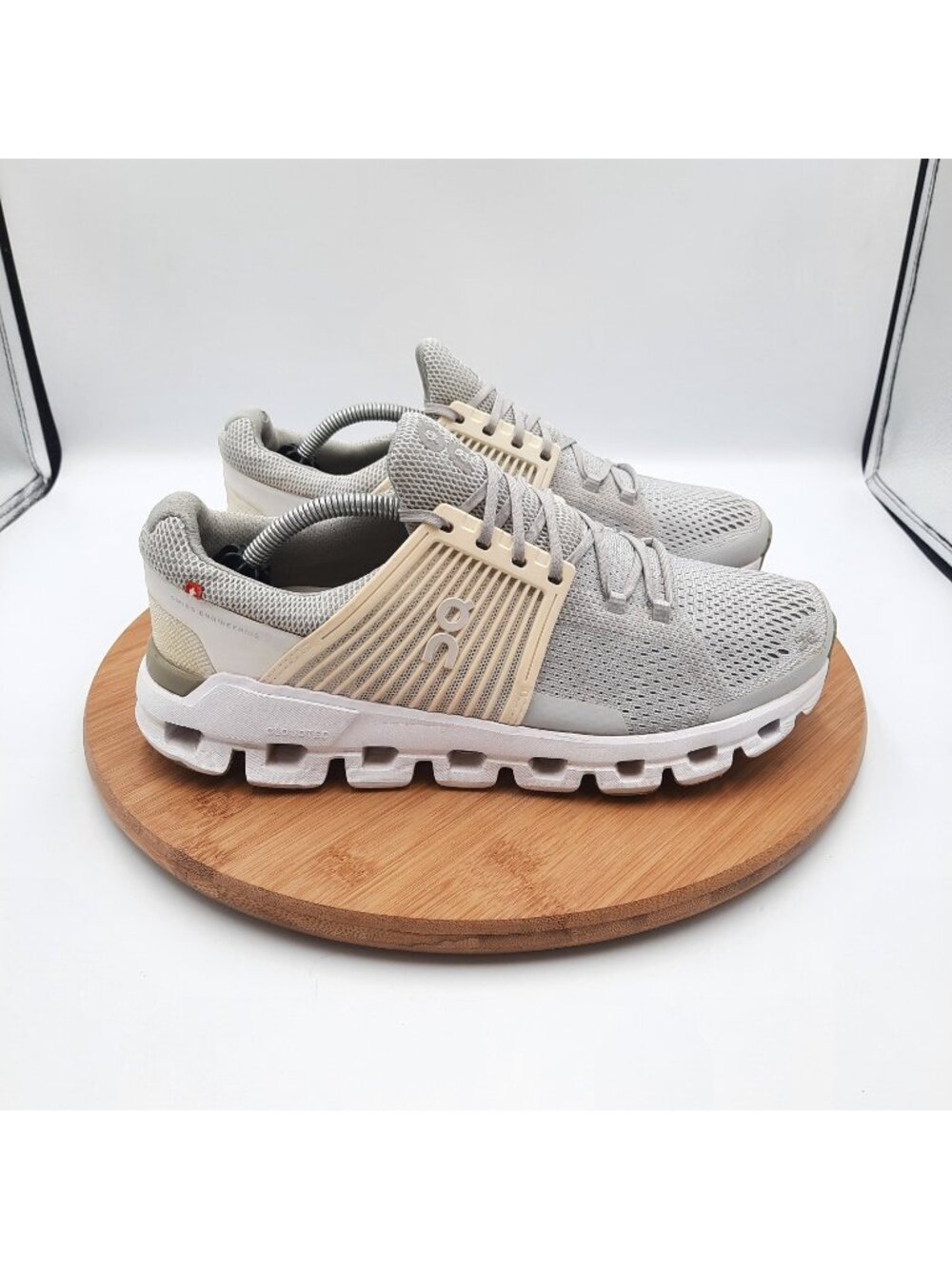 On Cloud Cloudswift Womens 8.5 Shoes Glacier White Athletic Running Sneakers